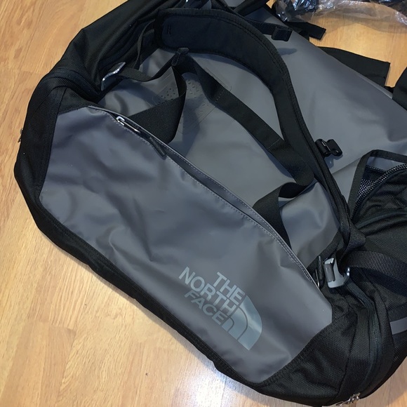 NWT The North Face Landfall Expandable Duffel Bag - Picture 3 of 16